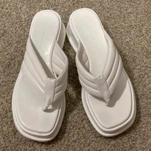 Princess Polly Platform Flip Flop Sandal White Sz 8